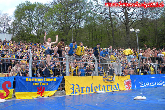 FC Erzgebirge Aue vs Eintracht Braunschweig (2-1) (1)