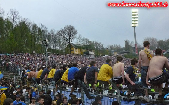 FC Erzgebirge Aue vs Eintracht Braunschweig (2-1) (9)