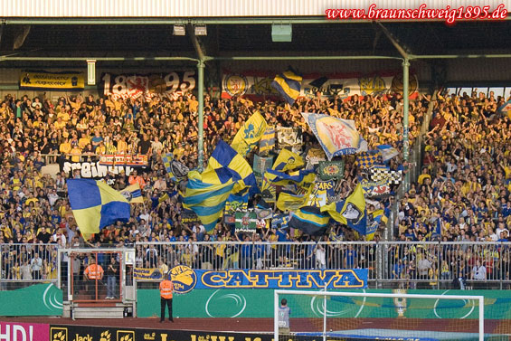 Eintracht Braunschweig vs 1. FC Kaiserslautern (0-1) (2)