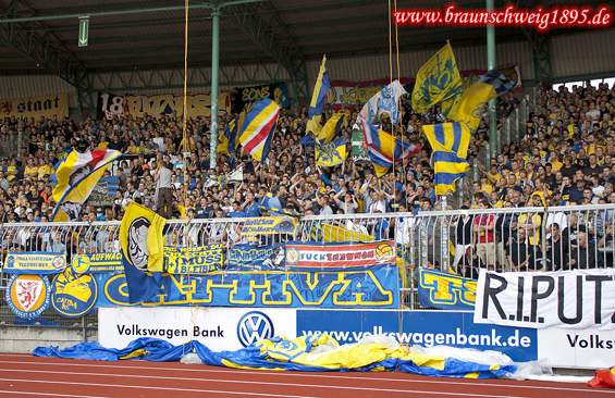 Eintracht Braunschweig vs Dynamo Dresden (2-1) (9)