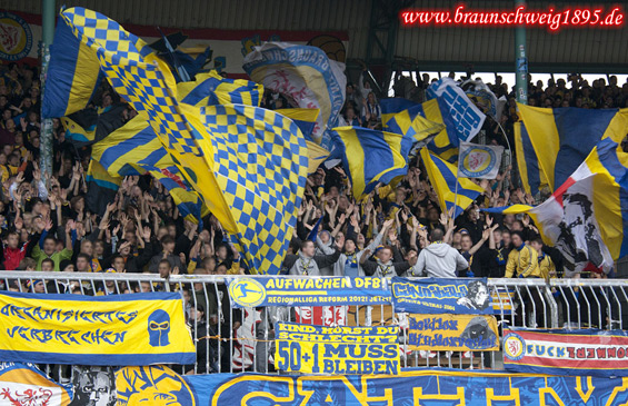 Eintracht Braunschweig vs TuS Koblenz (4-1) (2)