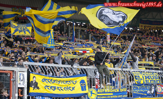 Eintracht Braunschweig vs SpVgg Unterhaching (3-0) (1)