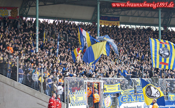 Eintracht Braunschweig vs SpVgg Unterhaching (3-0) (6)