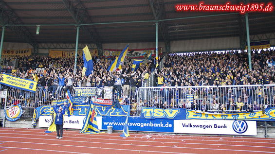 Eintracht Braunschweig vs SpVgg Unterhaching (3-0) (9)
