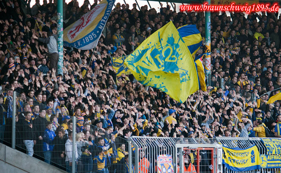 Eintracht Braunschweig vs Wacker Burghausen (3-0) (7)