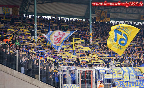 Eintracht Braunschweig vs SSV Jahn Regensburg (2-0) (5)