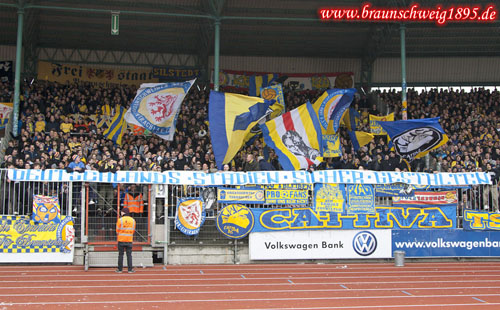 Eintracht Braunschweig vs SSV Jahn Regensburg (2-0) (11)