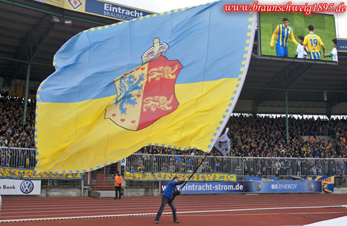Eintracht Braunschweig vs SSV Jahn Regensburg (2-0) (12)