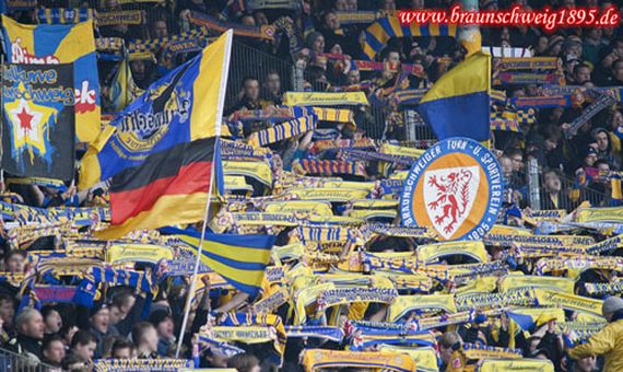 Eintracht Braunschweig vs VfR Aalen (2-0) (9)