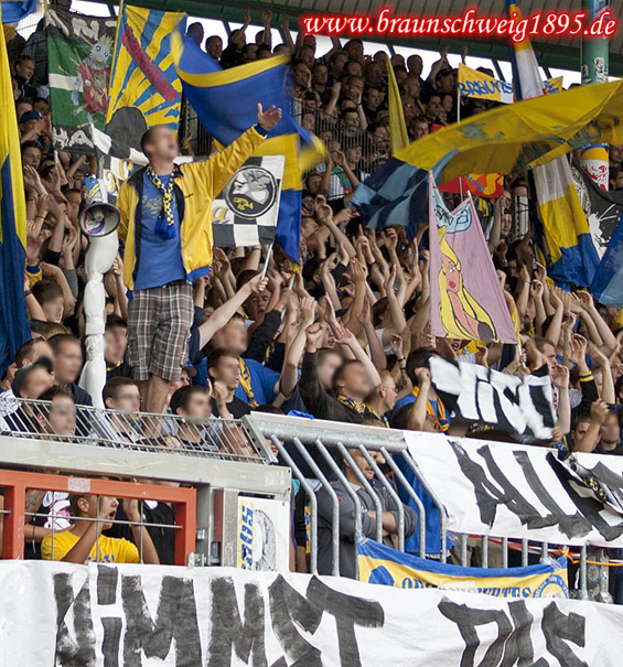 Eintracht Braunschweig vs SV Sandhausen (2-0) (5)