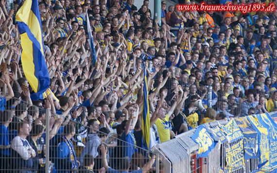 Eintracht Braunschweig vs VfB Stuttgart II (2-1) (8)
