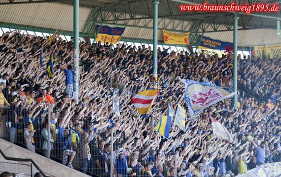 Eintracht Braunschweig vs VfB Stuttgart II (2-1) (12)