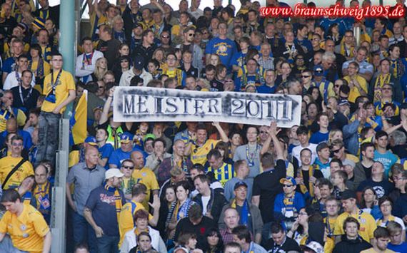Eintracht Braunschweig vs VfB Stuttgart II (2-1) (15)