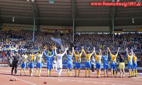 Eintracht Braunschweig vs VfB Stuttgart II (2-1) (17)