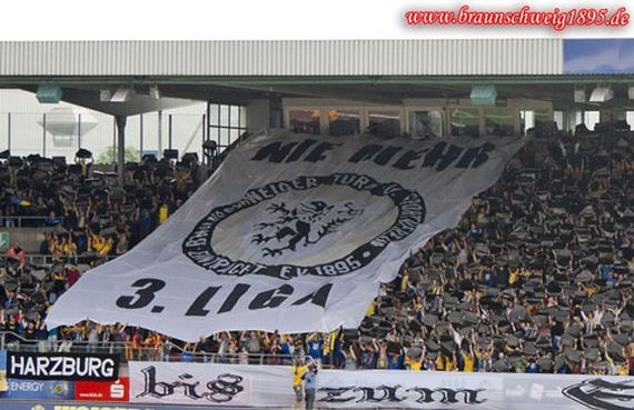 Eintracht Braunschweig vs 1. FC Heidenheim 1846 (4-0) (6)