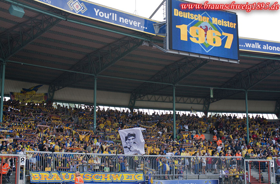 Eintracht Braunschweig vs SV Wehen Wiesbaden (1-2) (2)