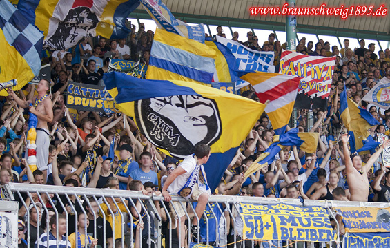 Eintracht Braunschweig vs SV Wehen Wiesbaden (1-2) (7)