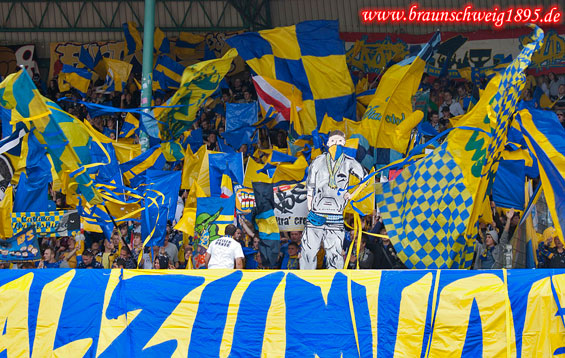 Eintracht Braunschweig vs Rot-Weiß Ahlen (2-0) (5)