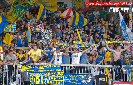 Eintracht Braunschweig vs Rot-Weiß Ahlen (2-0) (12)