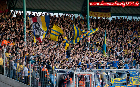 Eintracht Braunschweig vs FC Rot-Weiß Erfurt (4-0) (4)