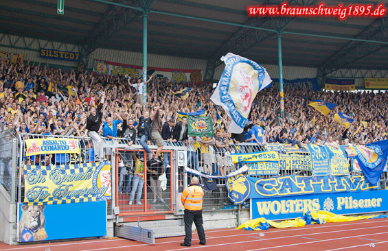 Eintracht Braunschweig vs TSV 1860 München (3-1) (13)