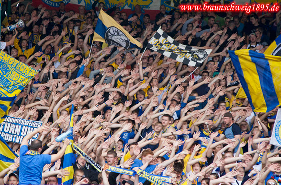 Eintracht Braunschweig vs TSV 1860 München (3-1) (16)