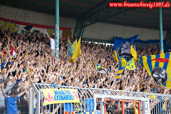 Eintracht Braunschweig vs TSV 1860 München (3-1) (18)
