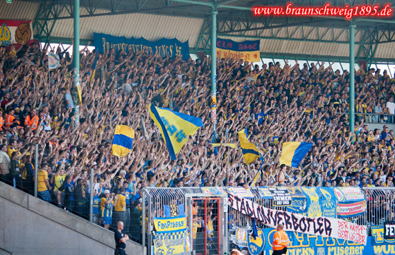 Eintracht Braunschweig vs FC Erzgebirge Aue (1-1) (12)
