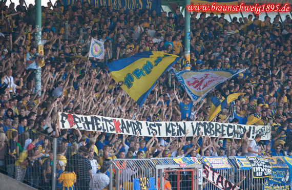 Eintracht Braunschweig vs FC Erzgebirge Aue (1-1) (13)