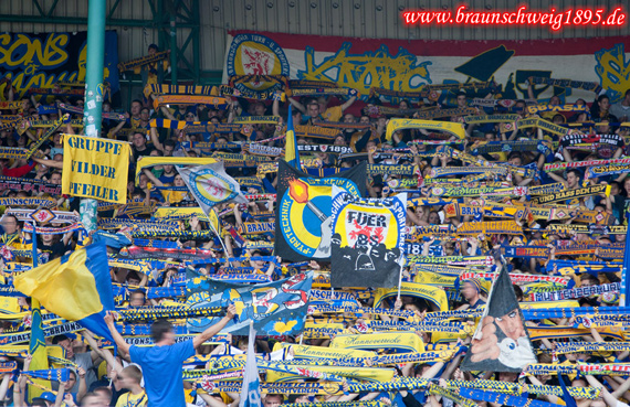 Eintracht Braunschweig vs FC St. Pauli (1-0) (3)