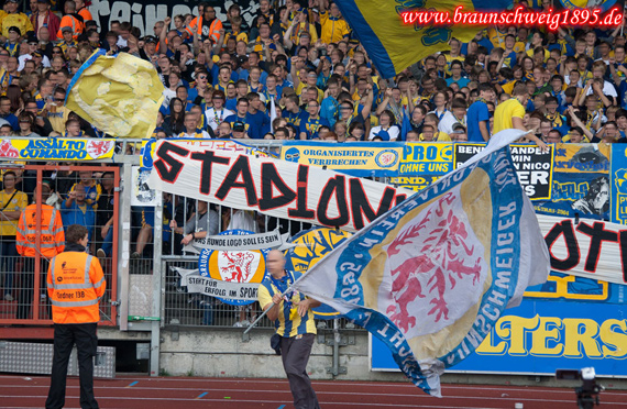 Eintracht Braunschweig vs FC St. Pauli (1-0) (4)