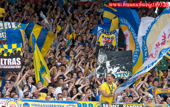 Eintracht Braunschweig vs FC St. Pauli (1-0) (6)