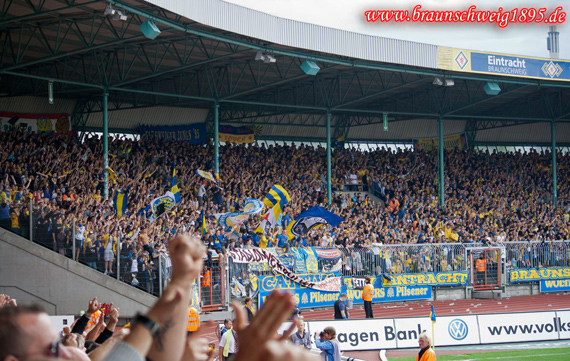 Eintracht Braunschweig vs FC St. Pauli (1-0) (10)