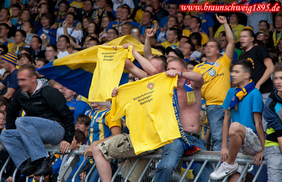 Eintracht Braunschweig vs FC St. Pauli (1-0) (15)