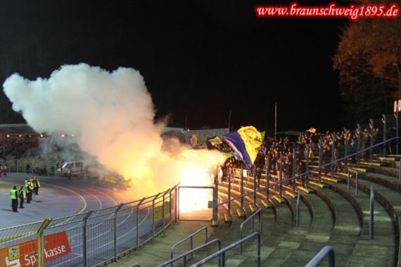 FC Erzgebirge Aue vs Eintracht Braunschweig (1-1) (8)