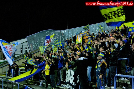 FC Erzgebirge Aue vs Eintracht Braunschweig (1-1) (10)