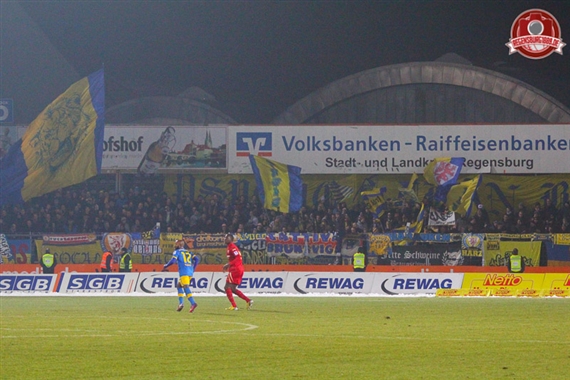 SSV Jahn Regensburg vs Eintracht Braunschweig (0-1) (4)