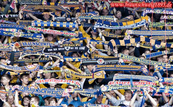 Eintracht Braunschweig vs SSV Jahn Regensburg (1-0) (2)