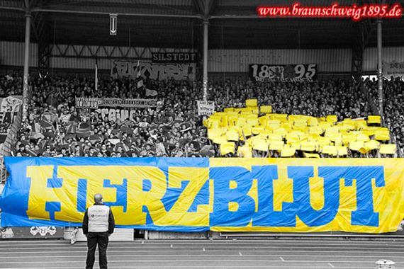 Eintracht Braunschweig vs SSV Jahn Regensburg (1-0) (4)