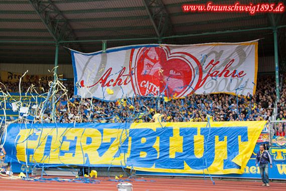 Eintracht Braunschweig vs SSV Jahn Regensburg (1-0) (9)