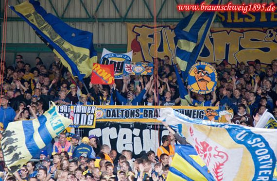 Eintracht Braunschweig vs SSV Jahn Regensburg (1-0) (12)
