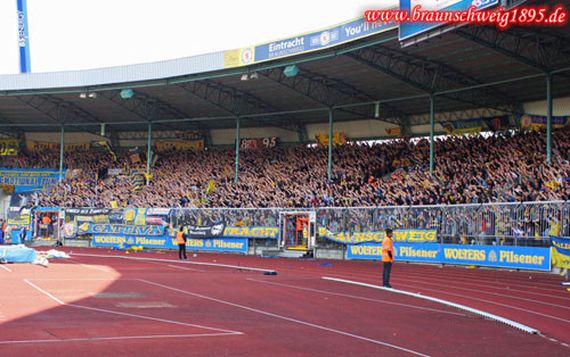 Eintracht Braunschweig vs SSV Jahn Regensburg (1-0) (19)