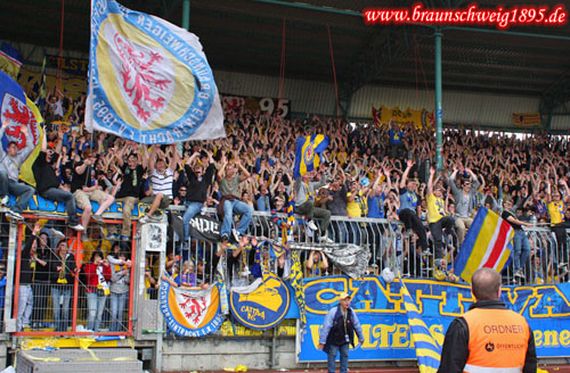 Eintracht Braunschweig vs SSV Jahn Regensburg (1-0) (22)