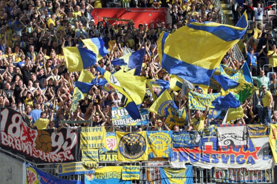 1. FC Kaiserslautern vs Eintracht Braunschweig (1-1) (2)