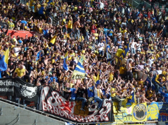 1. FC Kaiserslautern vs Eintracht Braunschweig (1-1) (9)