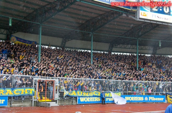 Eintracht Braunschweig vs VfL Bochum (3-0) (17)