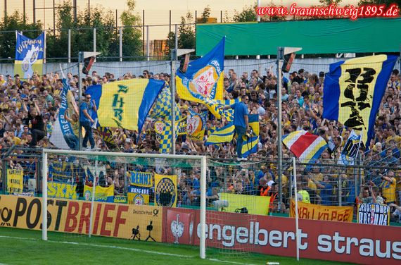 VfB Lübeck vs Eintracht Braunschweig (0-3) (2)