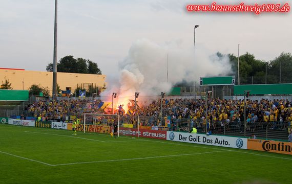 VfB Lübeck vs Eintracht Braunschweig (0-3) (10)