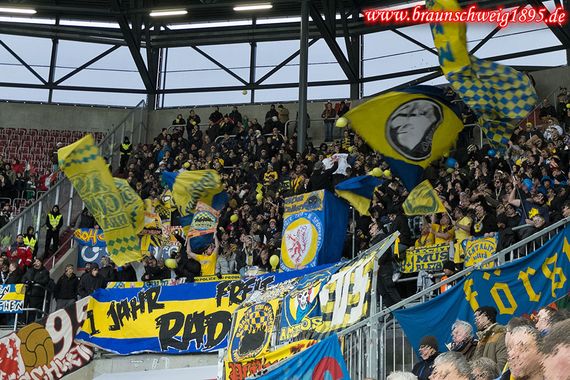 FC Augsburg vs Eintracht Braunschweig (4-1) (5)