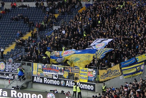 Eintracht Frankfurt vs Eintracht Braunschweig (3-0) (2)